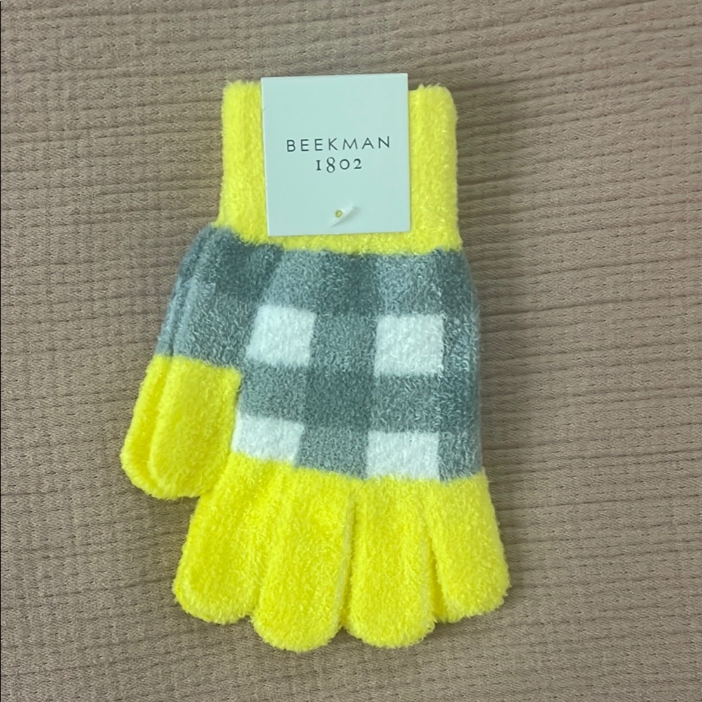 Beekman 1802 Moisturizing Gloves